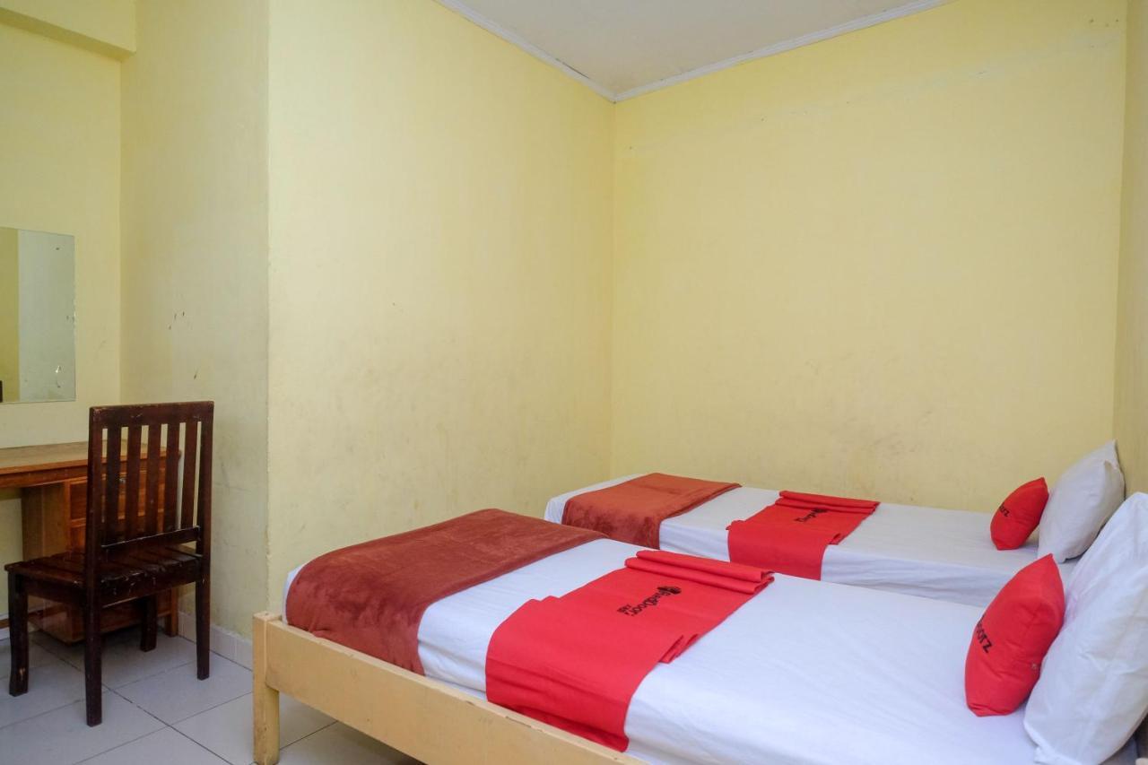Reddoorz Near Pelabuhan Nusantara Parepare Экстерьер фото